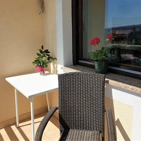 Fuer 6 Personen By Interhome * Crikvenica