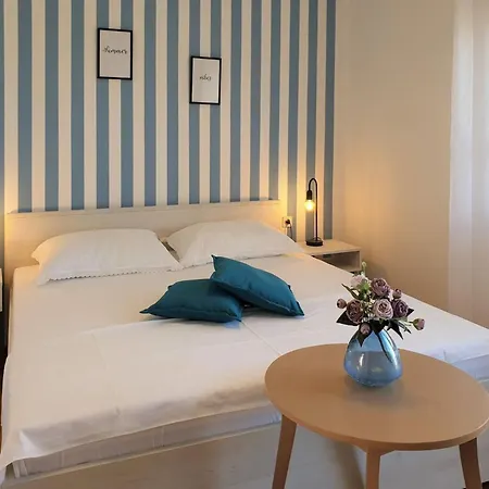 Fuer 6 Personen By Interhome