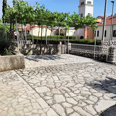 Apartament Fuer 6 Personen By Interhome Crikvenica